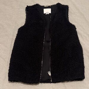 Wilfred Black Textured Vest